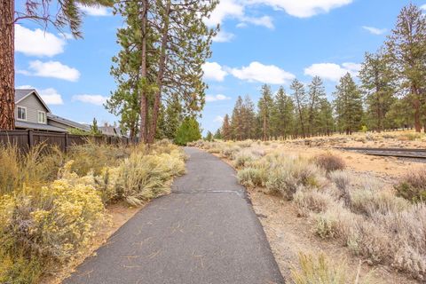 Tiny photo for 60383 Hedgewood Lane, Bend, OR 97702 (MLS # 220211680)