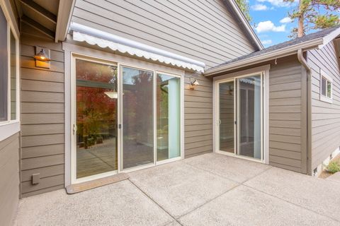 Tiny photo for 60383 Hedgewood Lane, Bend, OR 97702 (MLS # 220211680)