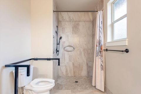 Tiny photo for 60383 Hedgewood Lane, Bend, OR 97702 (MLS # 220211680)