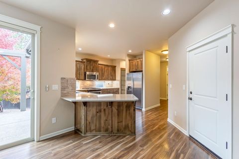 Tiny photo for 60383 Hedgewood Lane, Bend, OR 97702 (MLS # 220211680)