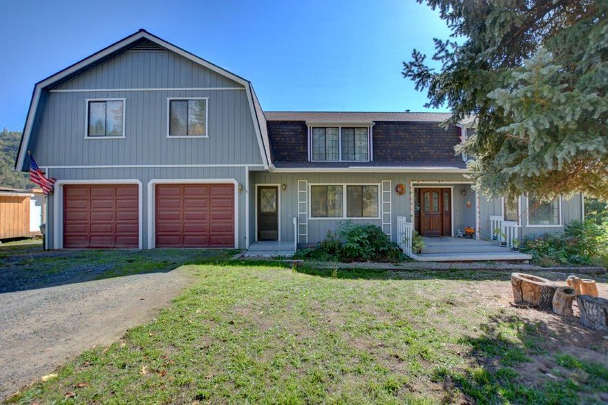 3br. 1.5 bath 2429 sq. ft. Two Story Home Built in 1987 on 2.28 acres just over  2
miles from Rogue River. Enjoy the Wonderful 
views across the valley to the mountains from your covered back deck. Fully fenced with entry gate. Gazebo. Room to park an RV. Ready for new owners to give their personal touches. Come see for yourself.