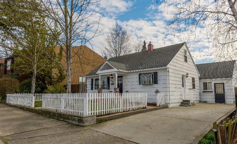 Queen Anne Addition - Residential