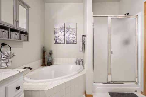Tiny photo for 964 Golden Pheasant Drive, Redmond, OR 97756 (MLS # 220210231)