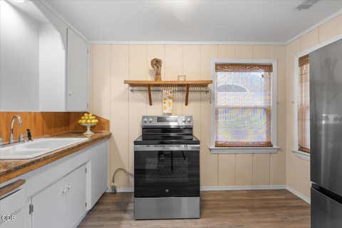 Tiny photo for 363 E Hersey Street, Ashland, OR 97520 (MLS # 220224333)