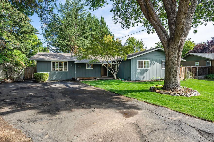 Charming 3 bed, 1.5 bath in great Jacksonville location! Incredible finishes throughout, including hardwood floors, newly updated Farm Style Kitchen with farmhouse sink & butcher block countertops. Enjoy this 1570 sq ft home with new light fixtures, paint, wallpaper and updated bathroom and Bonus Room that can be used as family room or game room. The back deck invites you out through French doors to the lush green grass with new sprinkler system and back patio. Great for entertaining or just relaxing. Move-in ready. Close proximity to downtown Historic Jacksonville, the renowned Britt Festival & award-winning wineries. Must tour to fully appreciate this gem.