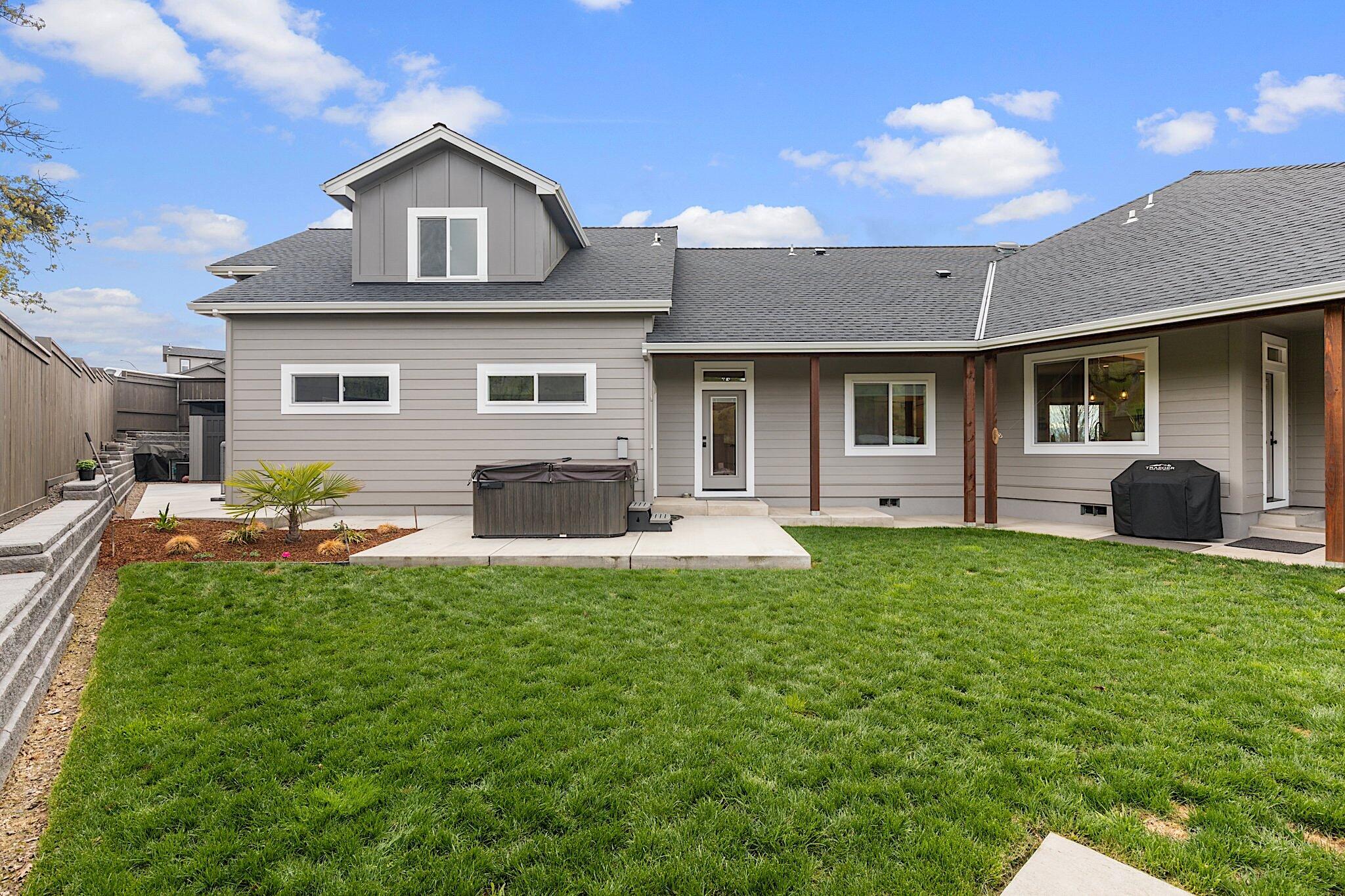 Bella Vista Heights Phases 1 & 2 - Residential