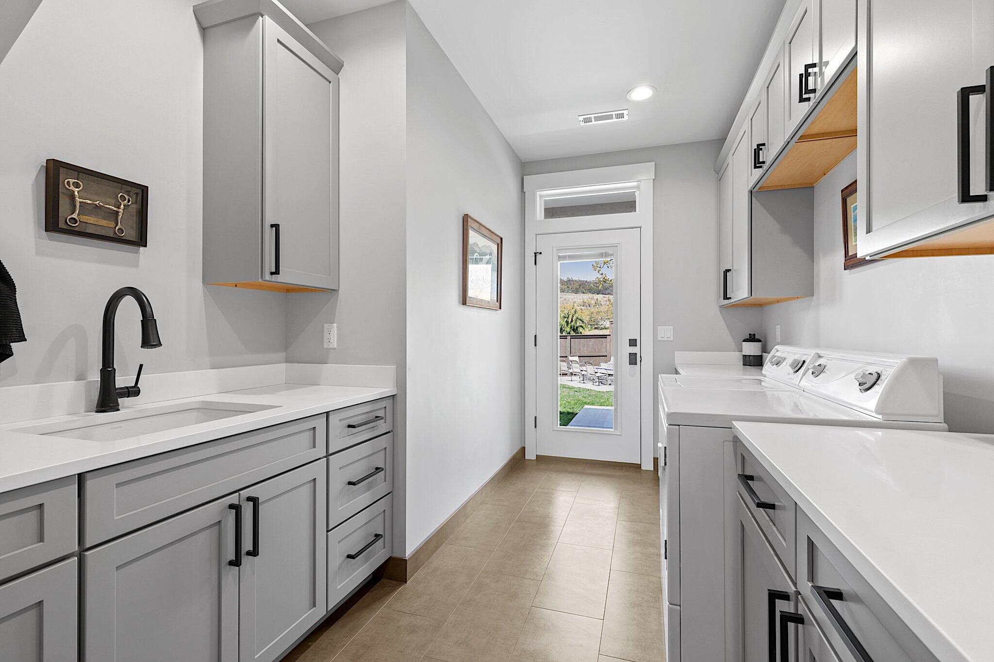 Bella Vista Heights Phases 1 & 2 - Residential