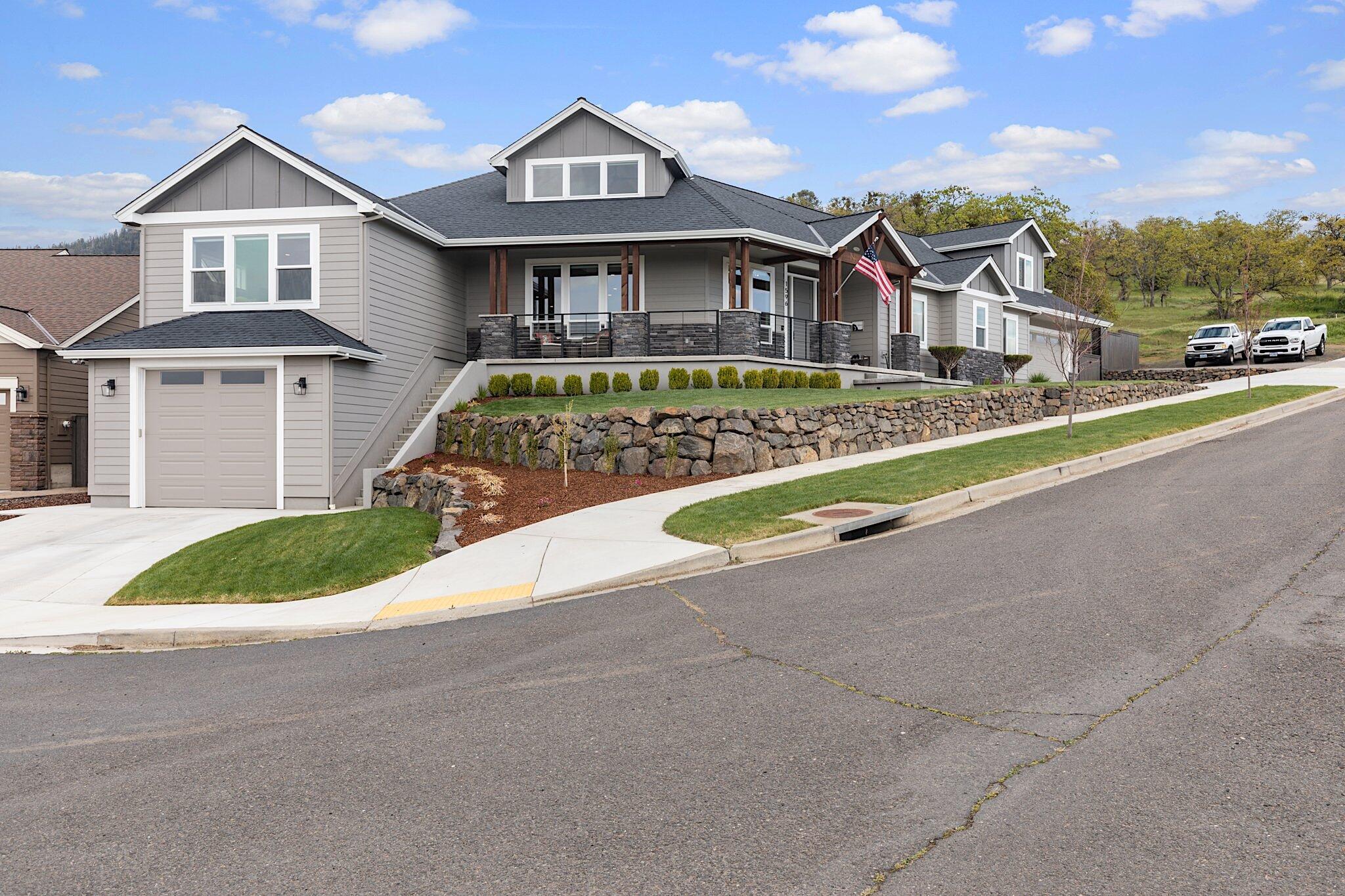 Bella Vista Heights Phases 1 & 2 - Residential