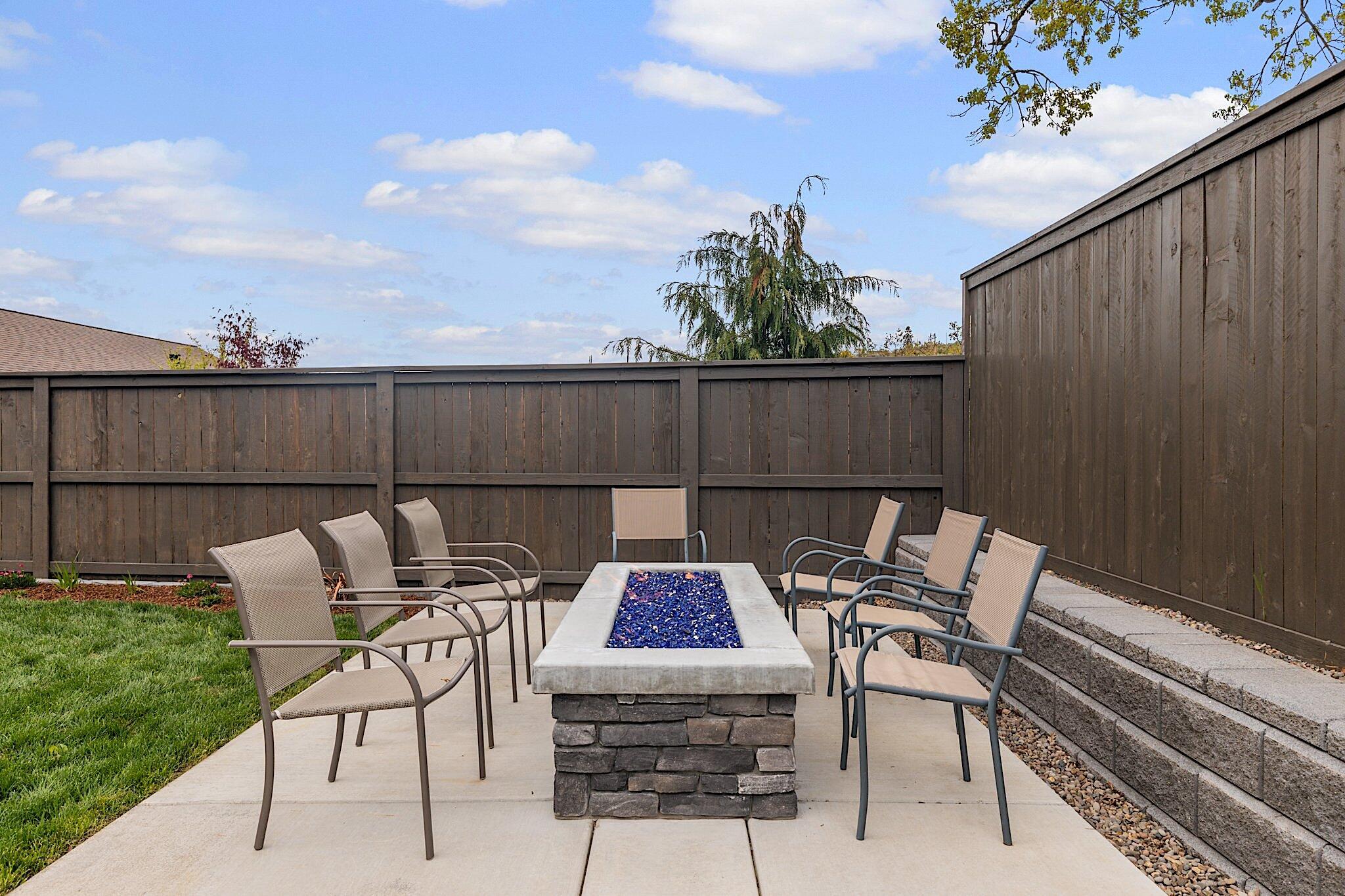 Bella Vista Heights Phases 1 & 2 - Residential