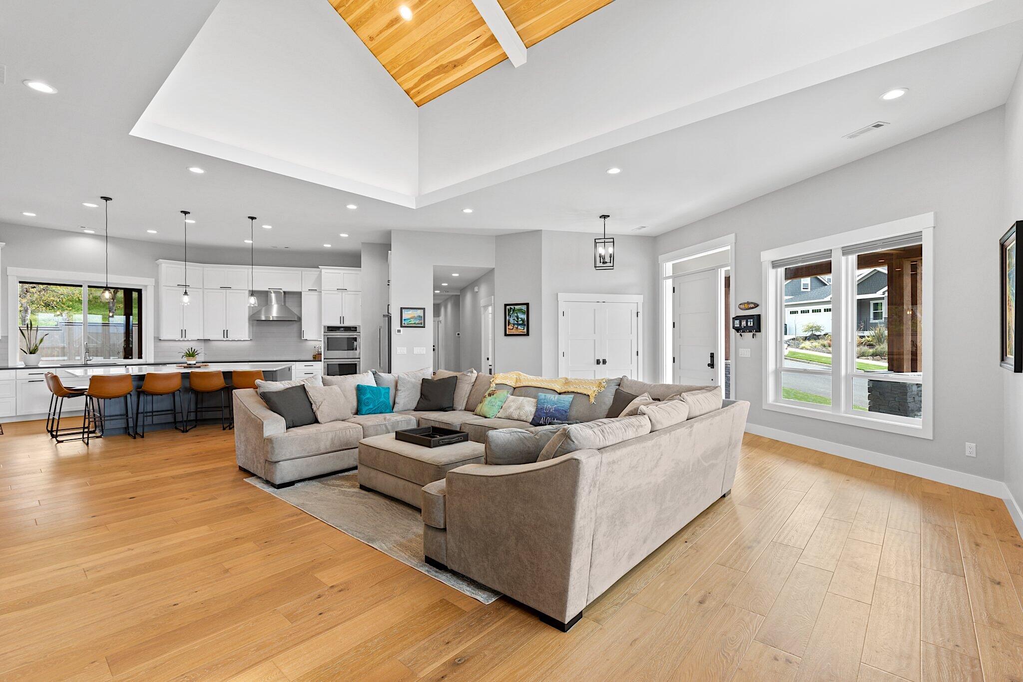 Bella Vista Heights Phases 1 & 2 - Residential