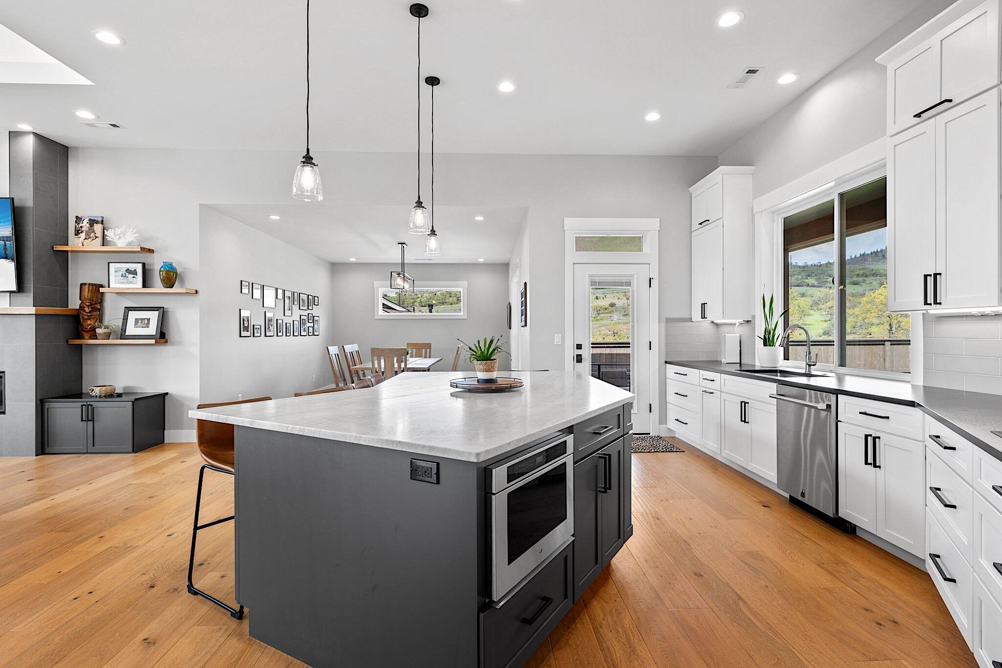 Bella Vista Heights Phases 1 & 2 - Residential