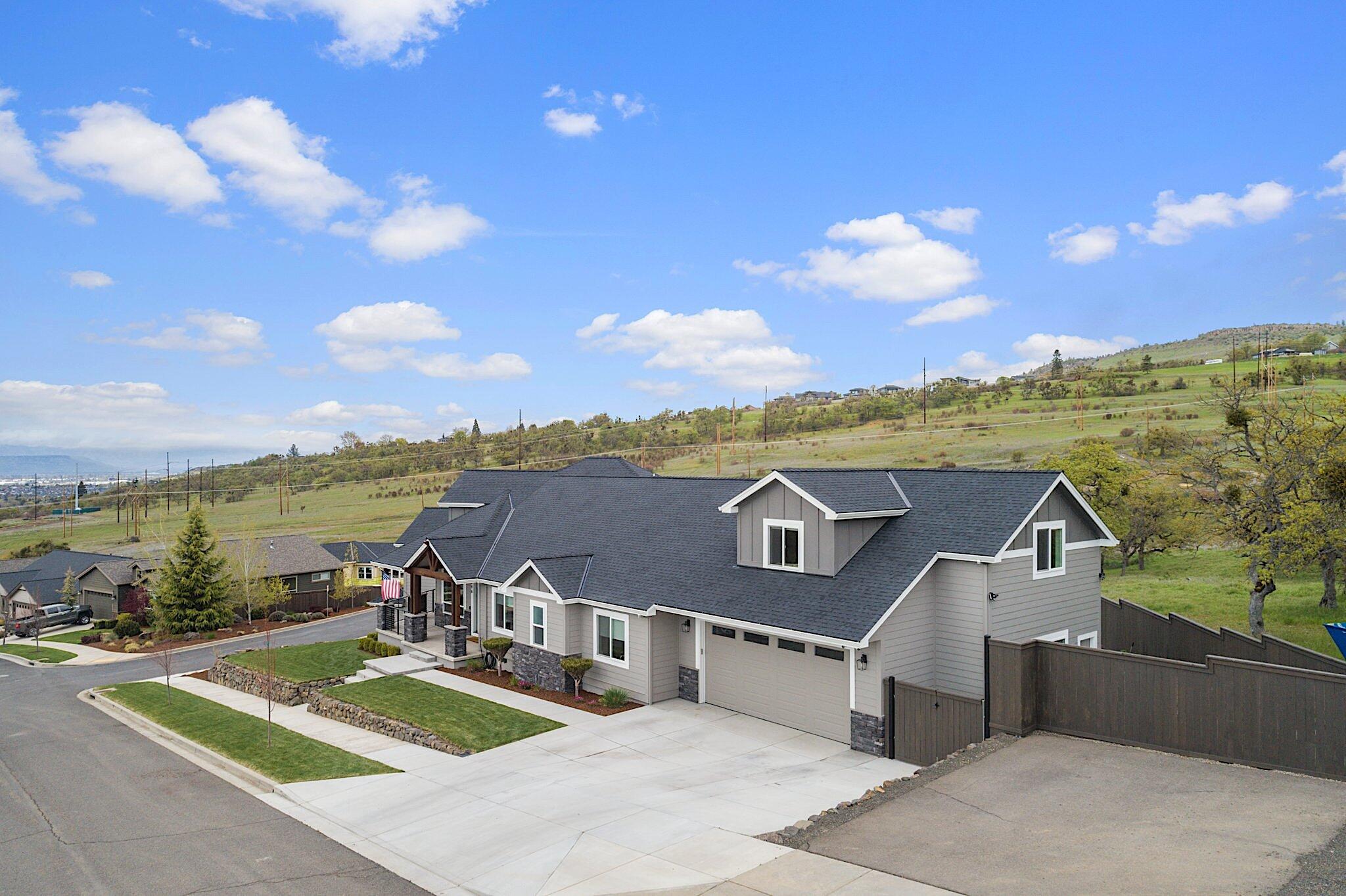 Bella Vista Heights Phases 1 & 2 - Residential