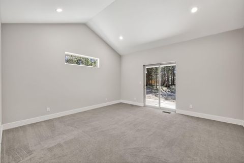 Tiny photo for 16065 Cascade Lane, La Pine, OR 97739 (MLS # 220209912)