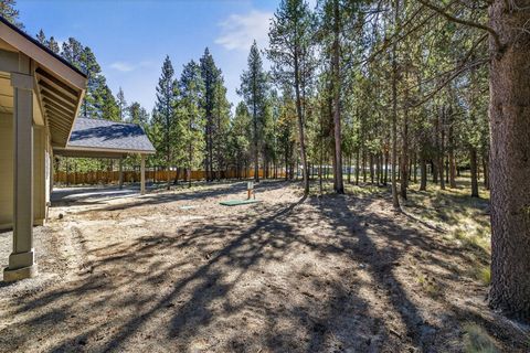 Tiny photo for 16065 Cascade Lane, La Pine, OR 97739 (MLS # 220209912)