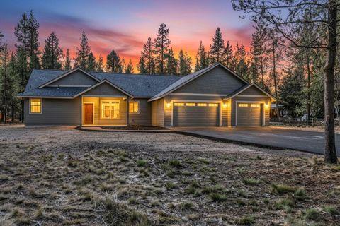 Photo of 16065 Cascade Lane, La Pine, OR 97739 (MLS # 220209912)