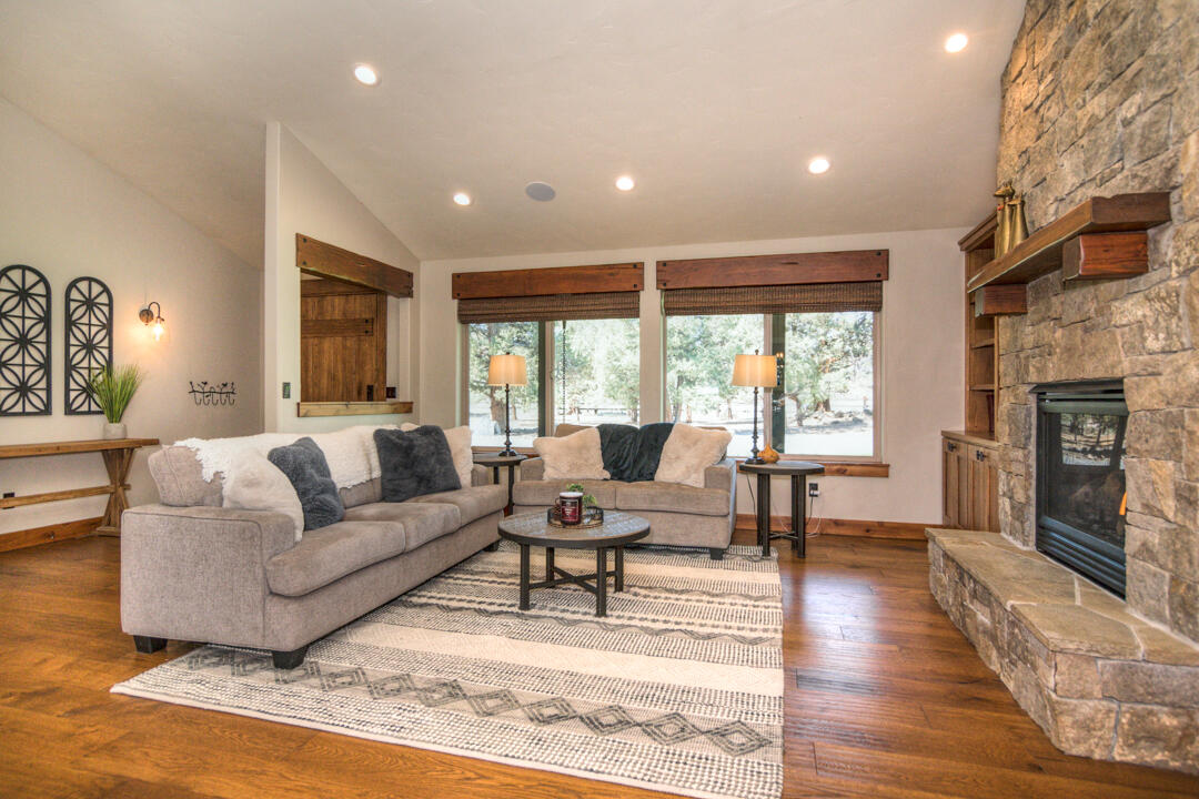 Tetherow Crossing - Residential