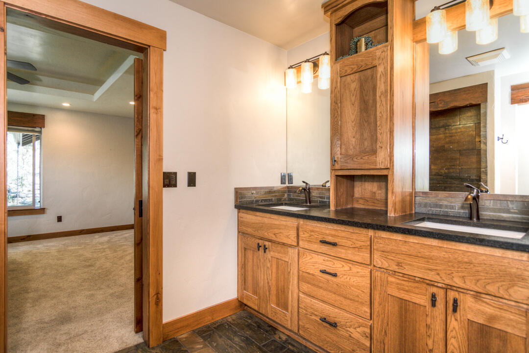 Tetherow Crossing - Residential