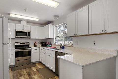 Tiny photo for 2934 NE Wells Acres Road, Bend, OR 97701 (MLS # 220215873)