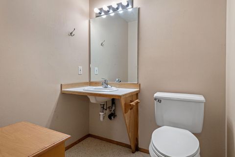 Tiny photo for 2934 NE Wells Acres Road, Bend, OR 97701 (MLS # 220215873)