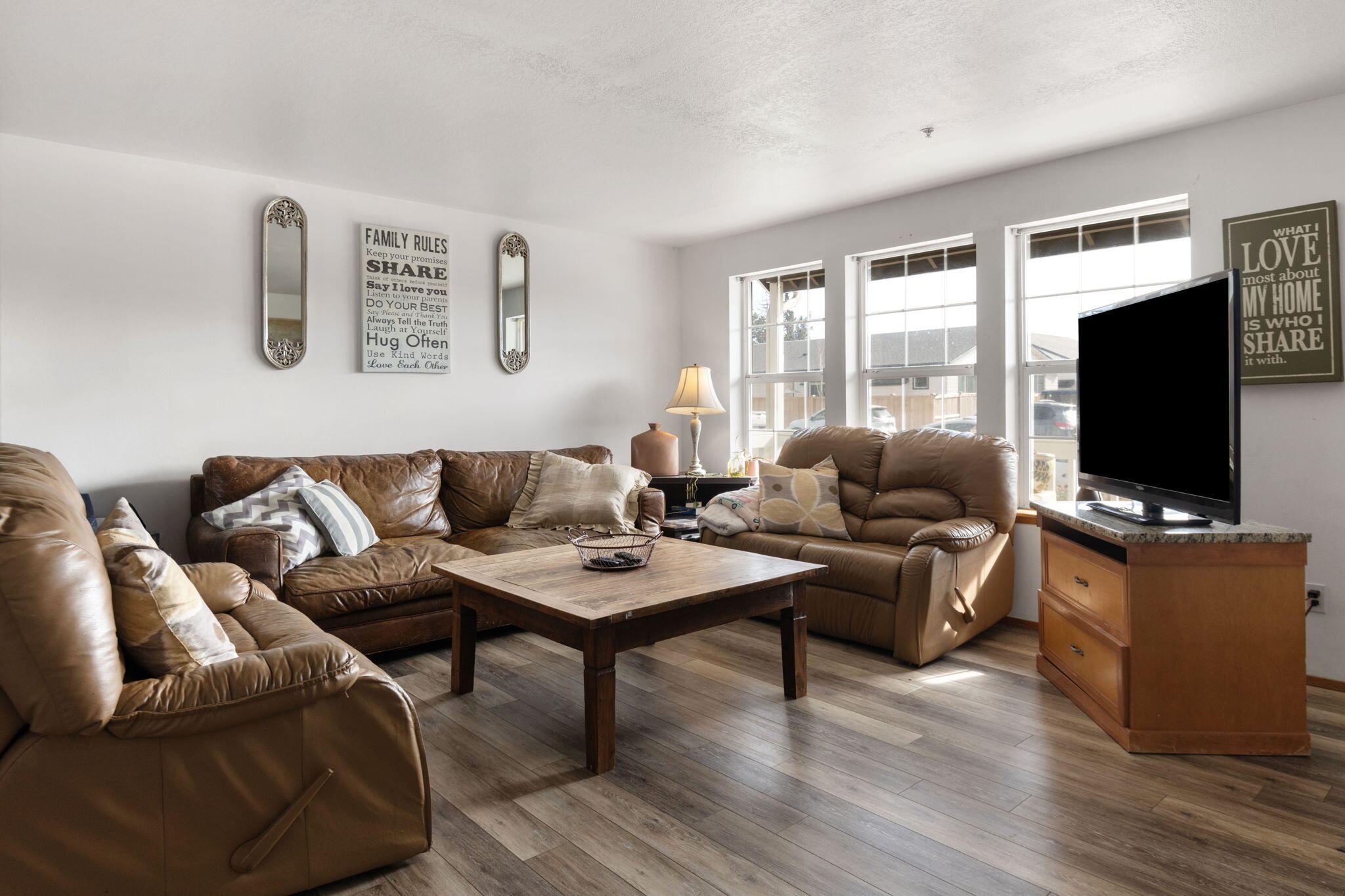 2934 NE Wells Acres Road