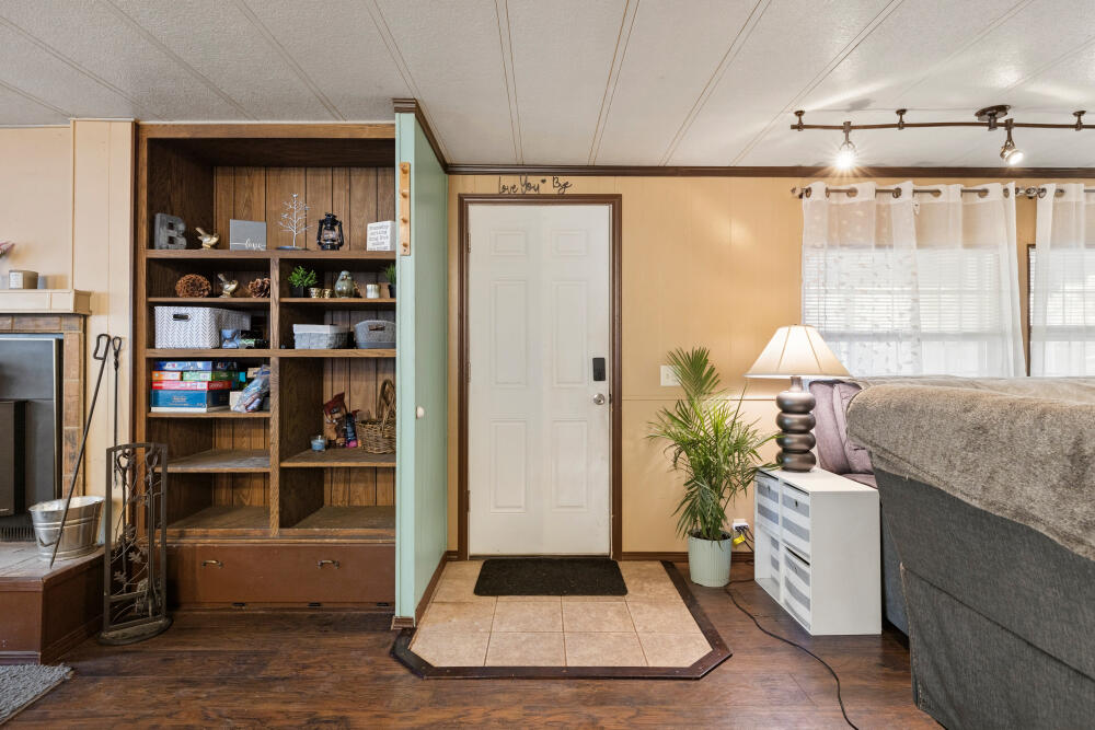 18010 Ponderosa Lane