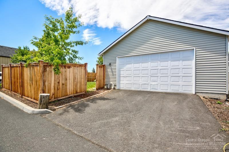 Empire Crossing - Residential