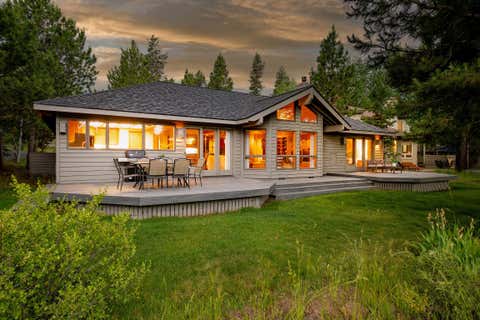 Tiny photo for 57716 Vine Maple Lane, Sunriver, OR 97707 (MLS # 220227292)