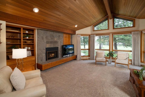 Tiny photo for 57716 Vine Maple Lane, Sunriver, OR 97707 (MLS # 220227292)
