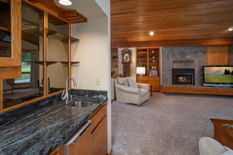 Tiny photo for 57716 Vine Maple Lane, Sunriver, OR 97707 (MLS # 220227292)