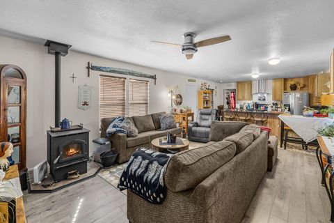Tiny photo for 6490 SW Ermine Road, Terrebonne, OR 97760 (MLS # 220210812)