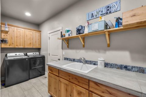 Tiny photo for 6490 SW Ermine Road, Terrebonne, OR 97760 (MLS # 220210812)