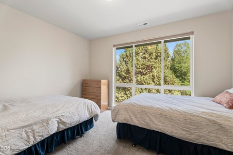 Tiny photo for 718 Sage Country Court, Redmond, OR 97756 (MLS # 220226964)