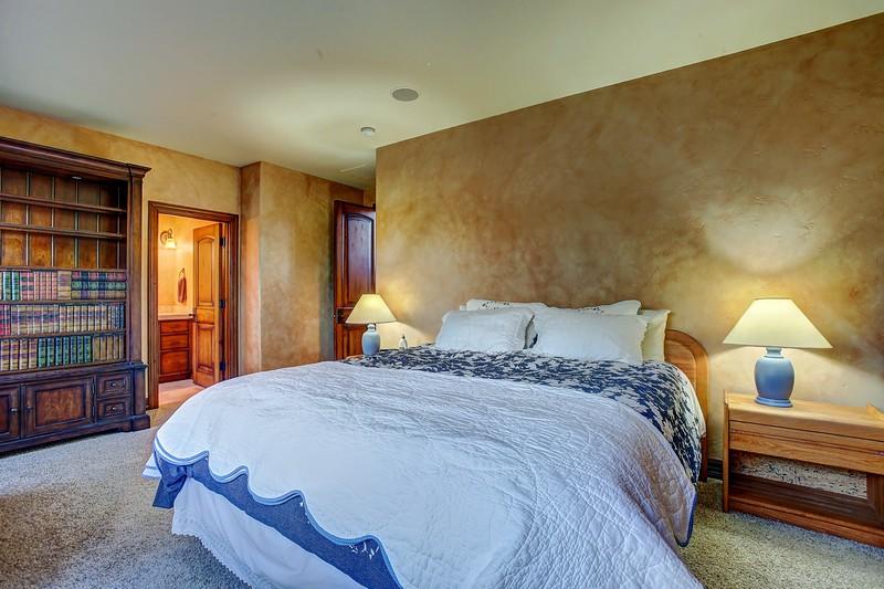 Broken Top - Residential