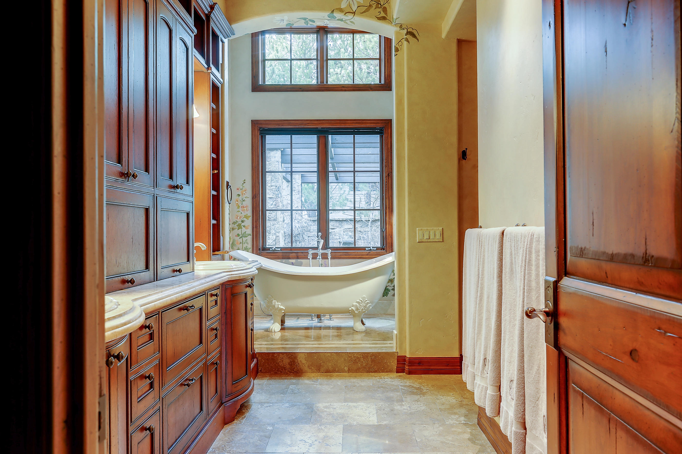 Broken Top - Residential