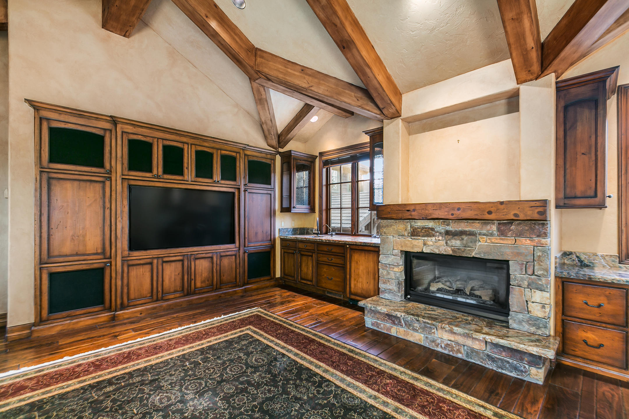 Broken Top - Residential