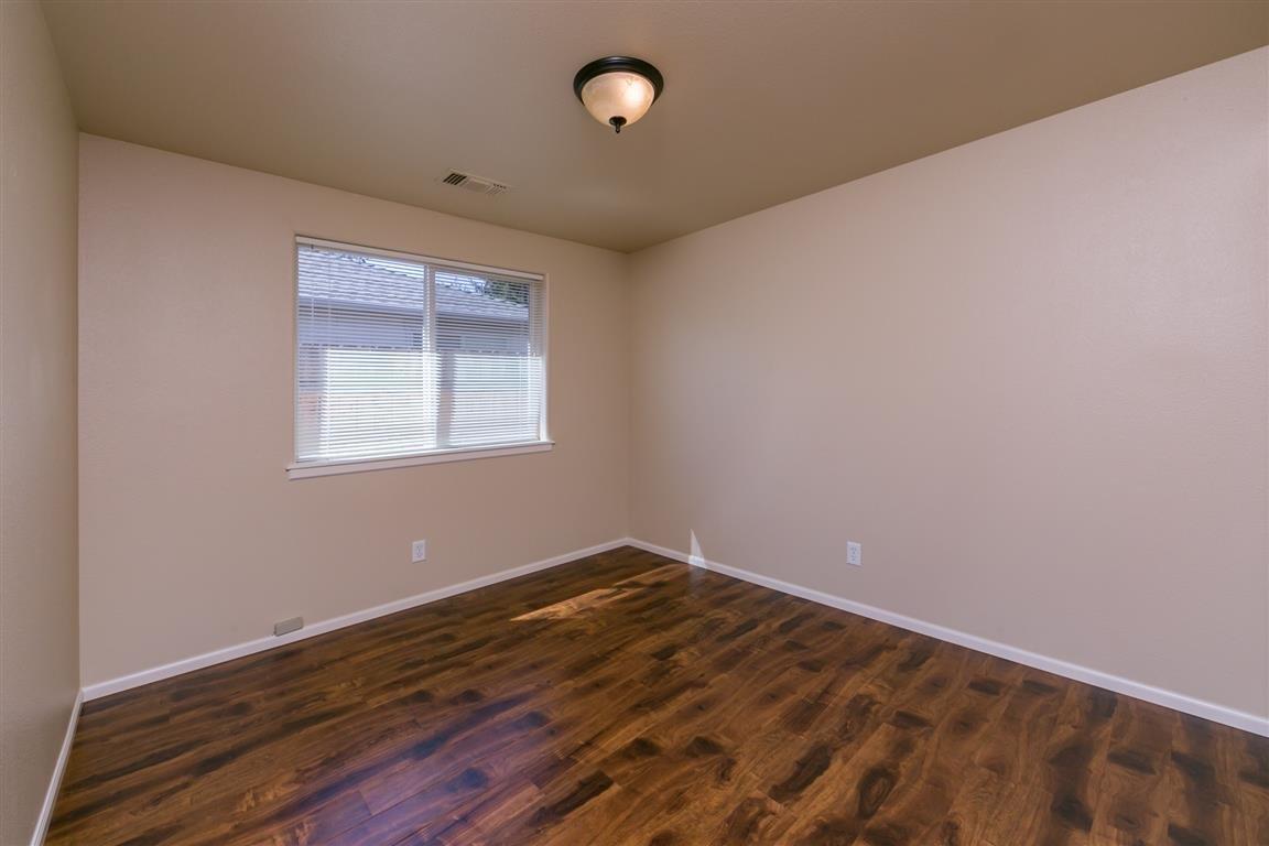 Little Butte Meadows - Residential