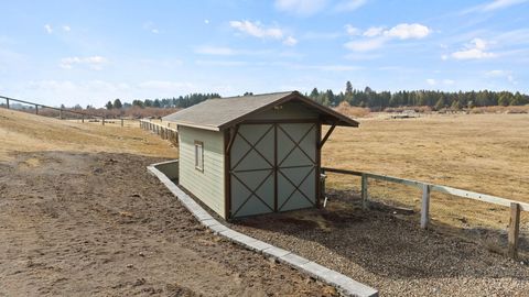 Tiny photo for 52975 Riverview Drive, La Pine, OR 97739 (MLS # 220215301)