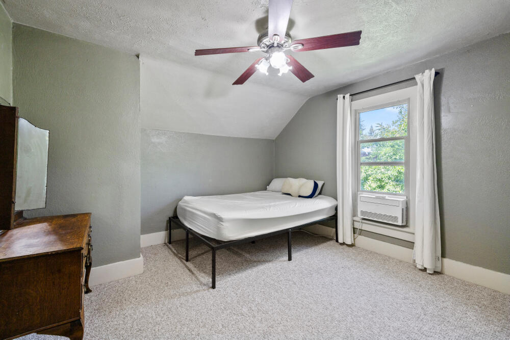 Klamath Falls -First Addition - Residential