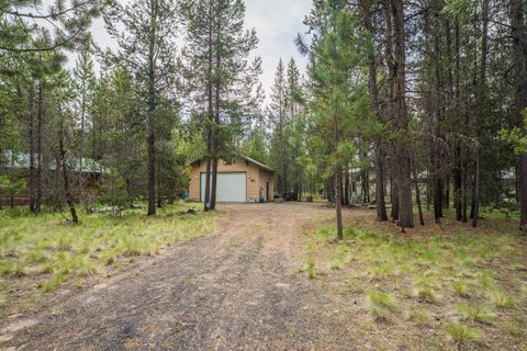 55827 Wood Duck Drive Bend OR 97707