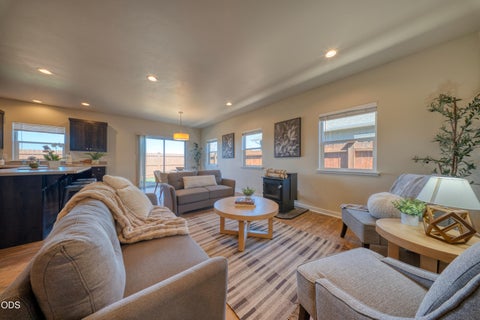 Tiny photo for 51227 Riley Lane, La Pine, OR 97739 (MLS # 220223048)
