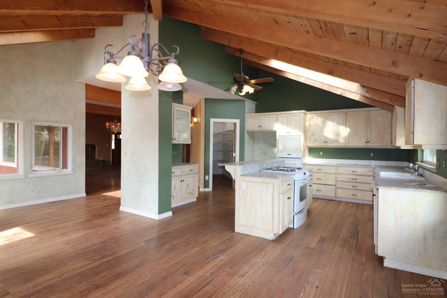 Panoramic View Est - Residential