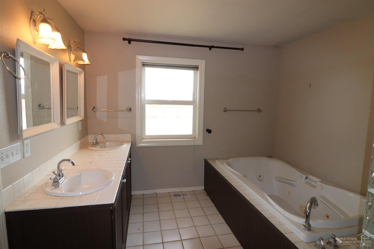 Panoramic View Est - Residential