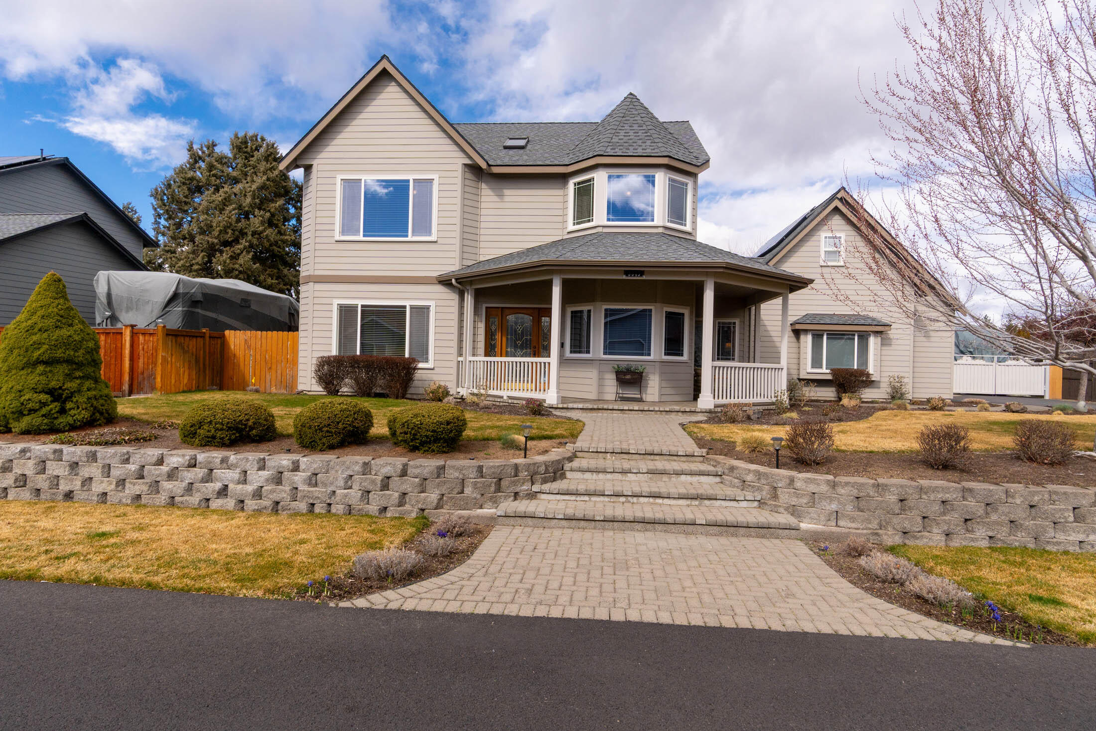 3343 NE Stonebrook Loop