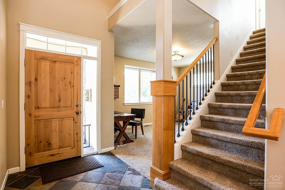 Lava Ridges - Residential