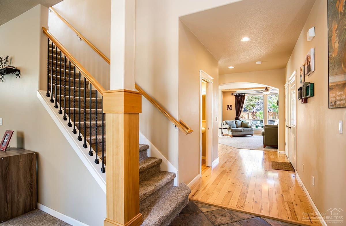 Lava Ridges - Residential