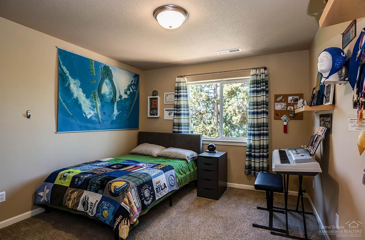 Lava Ridges - Residential