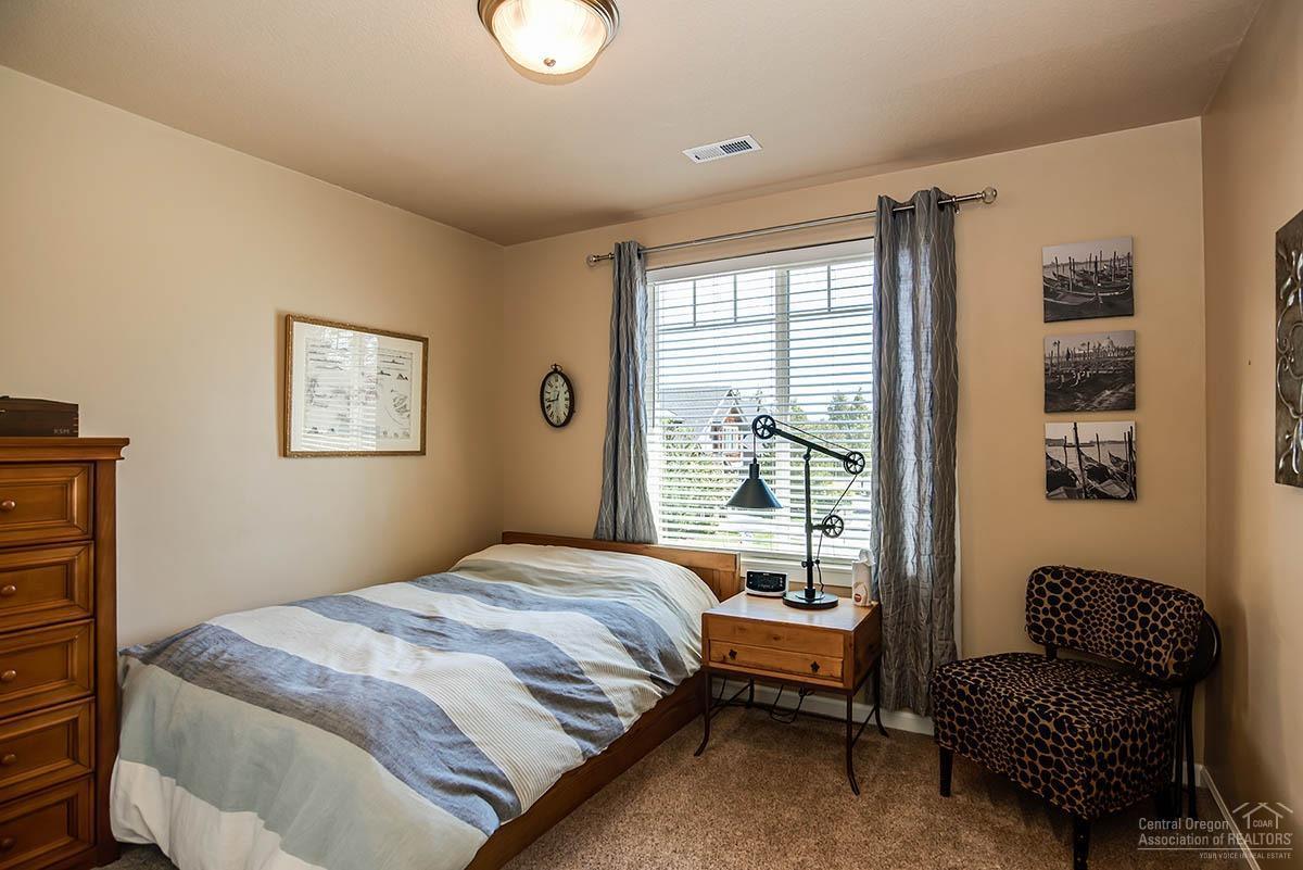 Lava Ridges - Residential