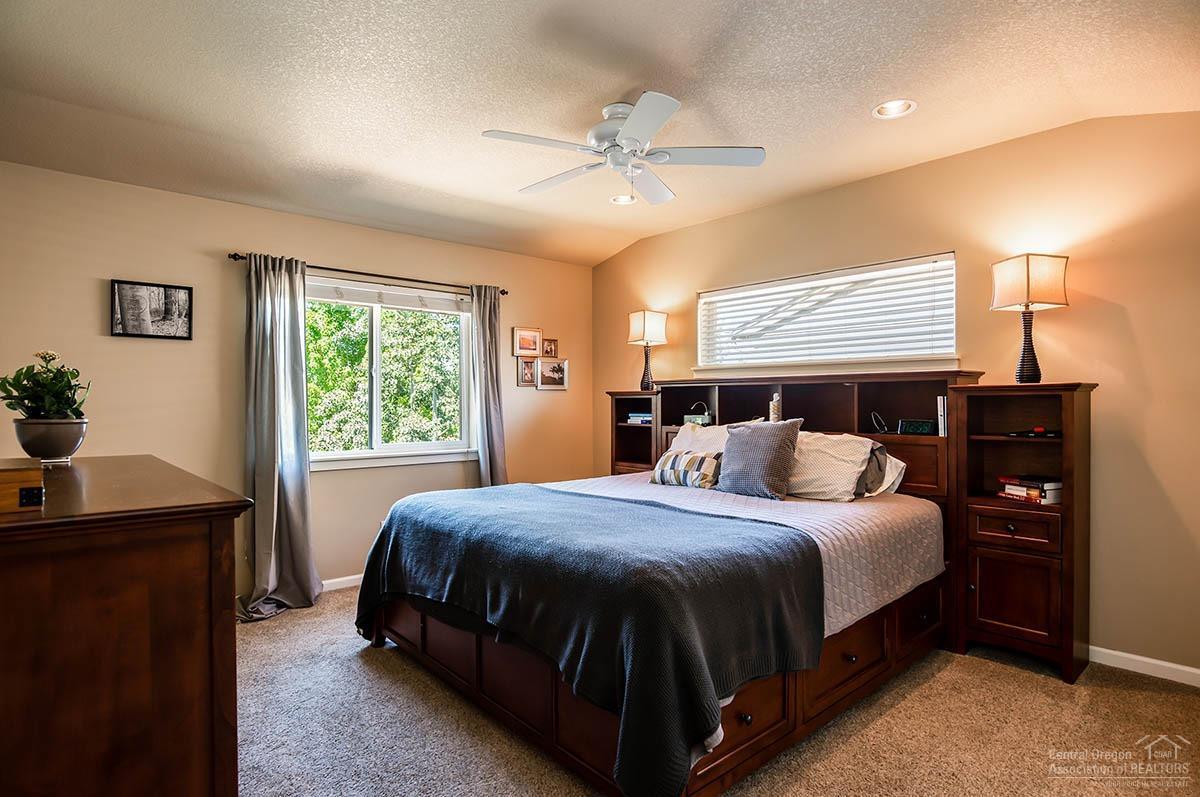 Lava Ridges - Residential