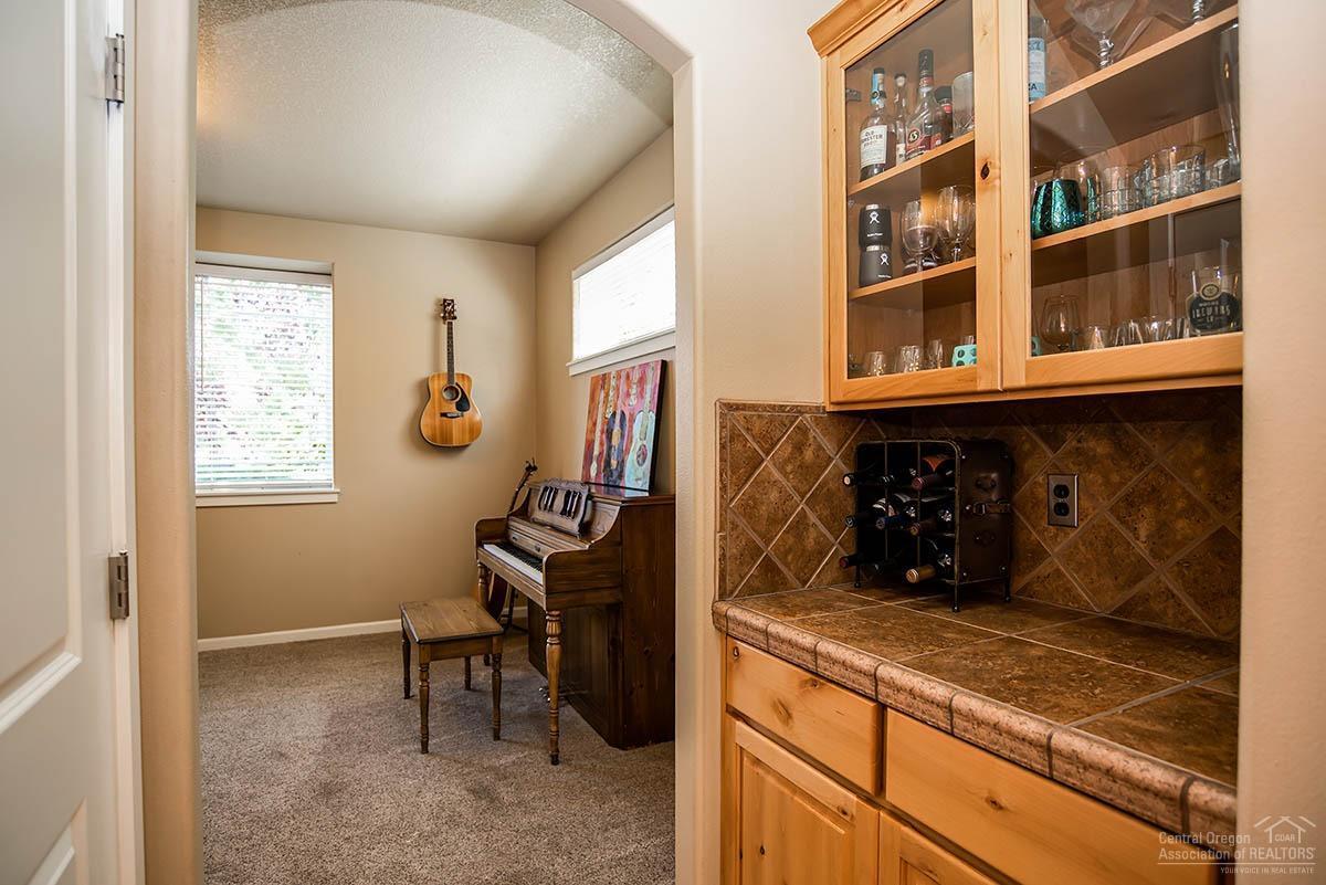 Lava Ridges - Residential