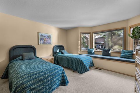 Tiny photo for 57373 Beaver Ridge Loop #27, Sunriver, OR 97707 (MLS # 220213242)